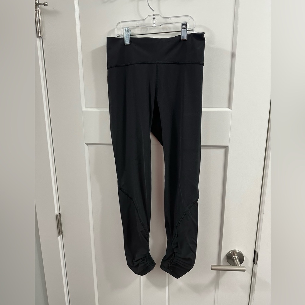 Lululemon Play Off The Pleats Tight *25"